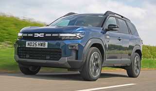 Dacia Bigster - front tracking